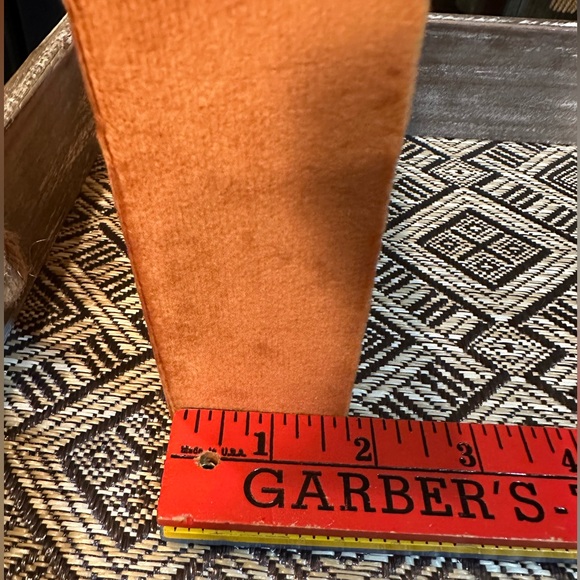 💥 $5 if bundled - Velvet Shelf Sitter Autumn leaves & pumpkins please NWT - Picture 7 of 7